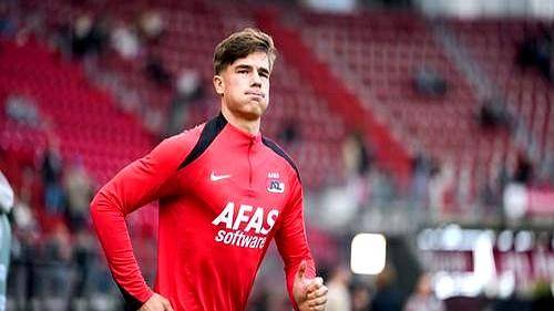 荷甲今晚走向成谜，法兰克福造点机会，媒体盛赞，资深球员宣示担当(10万遍金刚七句祈祷文)-爱游戏大陆