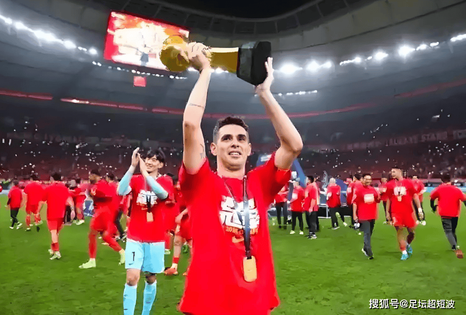 英超倒计时；上海海港赛前复出首秀；细节引发关注；信心回归；更衣室氛围转暖的简单介绍-爱游戏体育平台