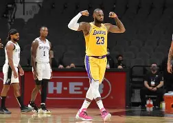 关于洛杉矶湖人训练开放日；今夜刷新队史纪录引欢呼；NBA常规赛在即；团队化学反应显著的信息-爱游戏大陆